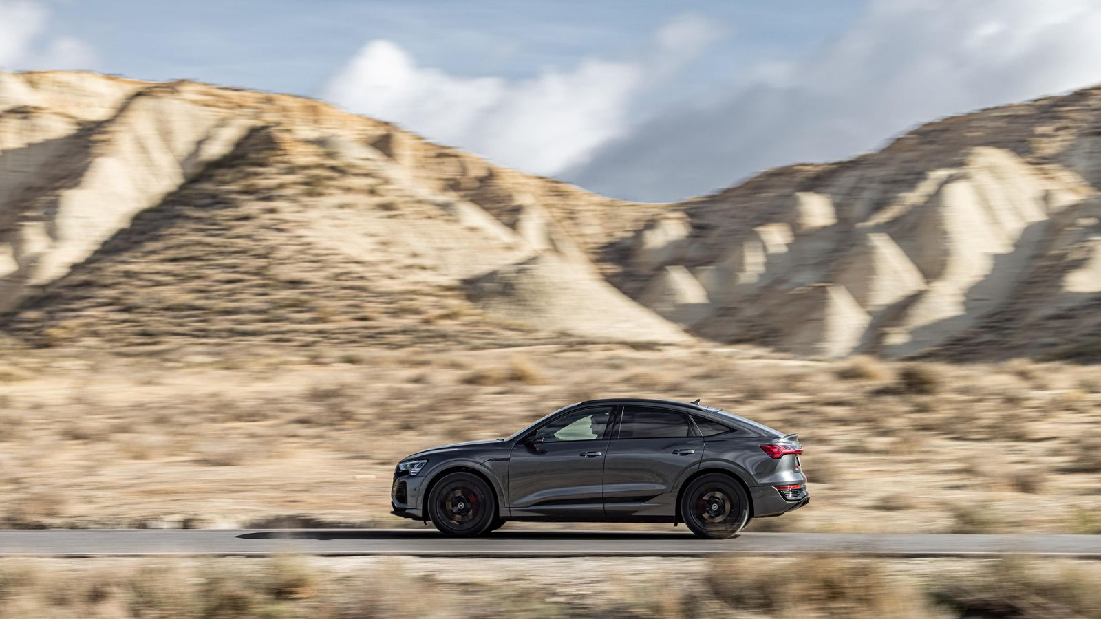 Los cambios de química en las celdas y la utilización de un nuevo formato en éstas permite, sin variar el tamaño de la estructura de las baterías, aumentar su capacidad hasta superar largamente los 100 kWh.