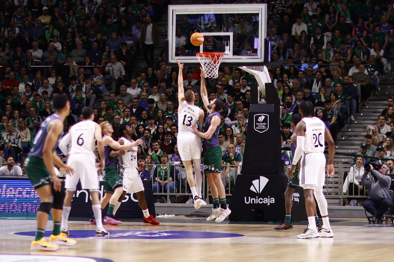 El Unicaja-Real Madrid de Liga Endesa, en fotos