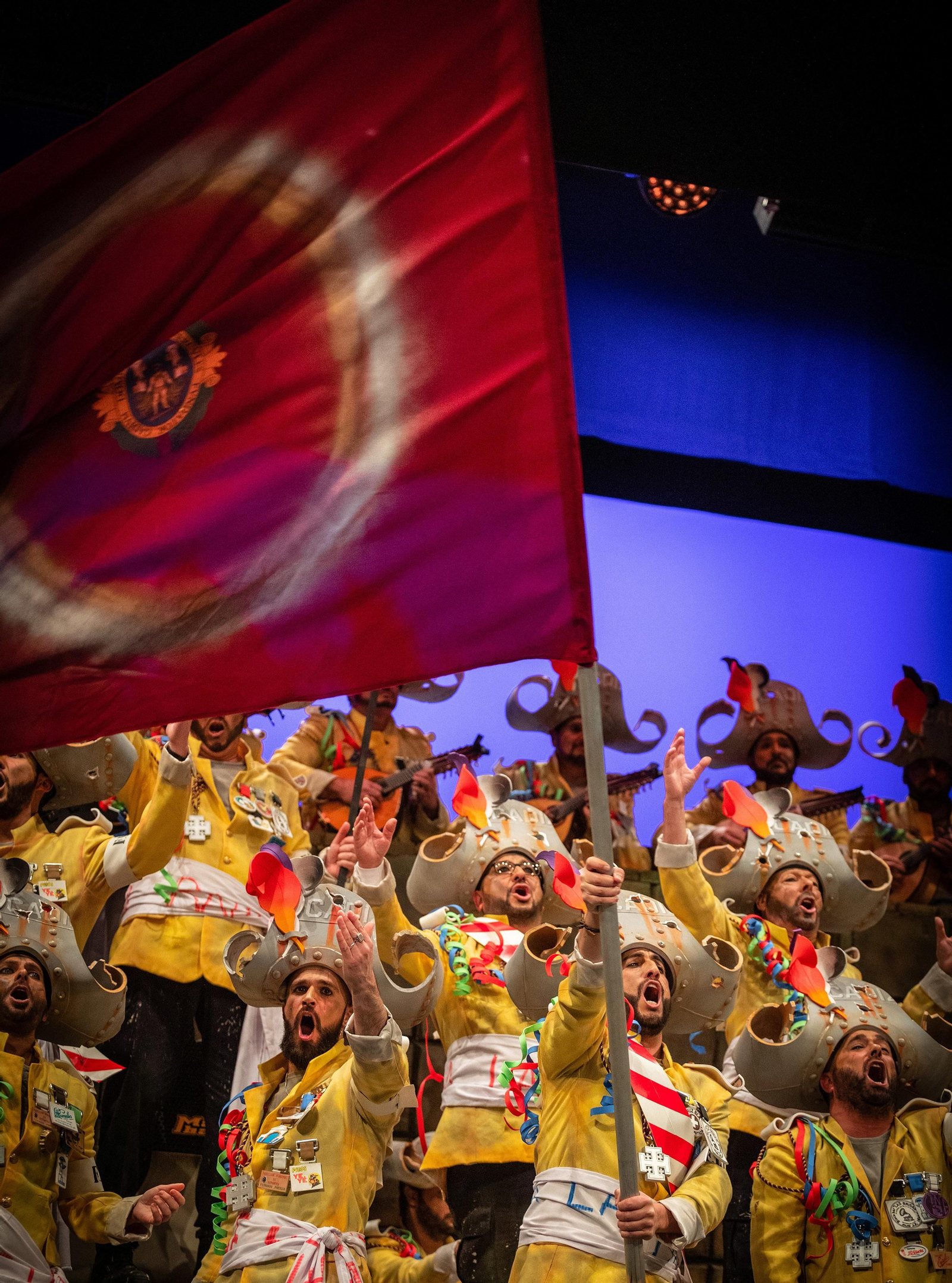 El coro de Julio Pardo 'El batallita' abrió la sesión