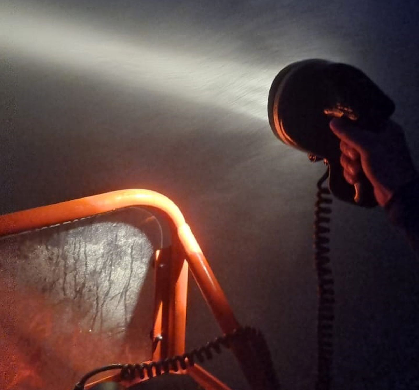 Imagen tomada desde la embarcación de rescate HS-Helena, la pasada madrigada