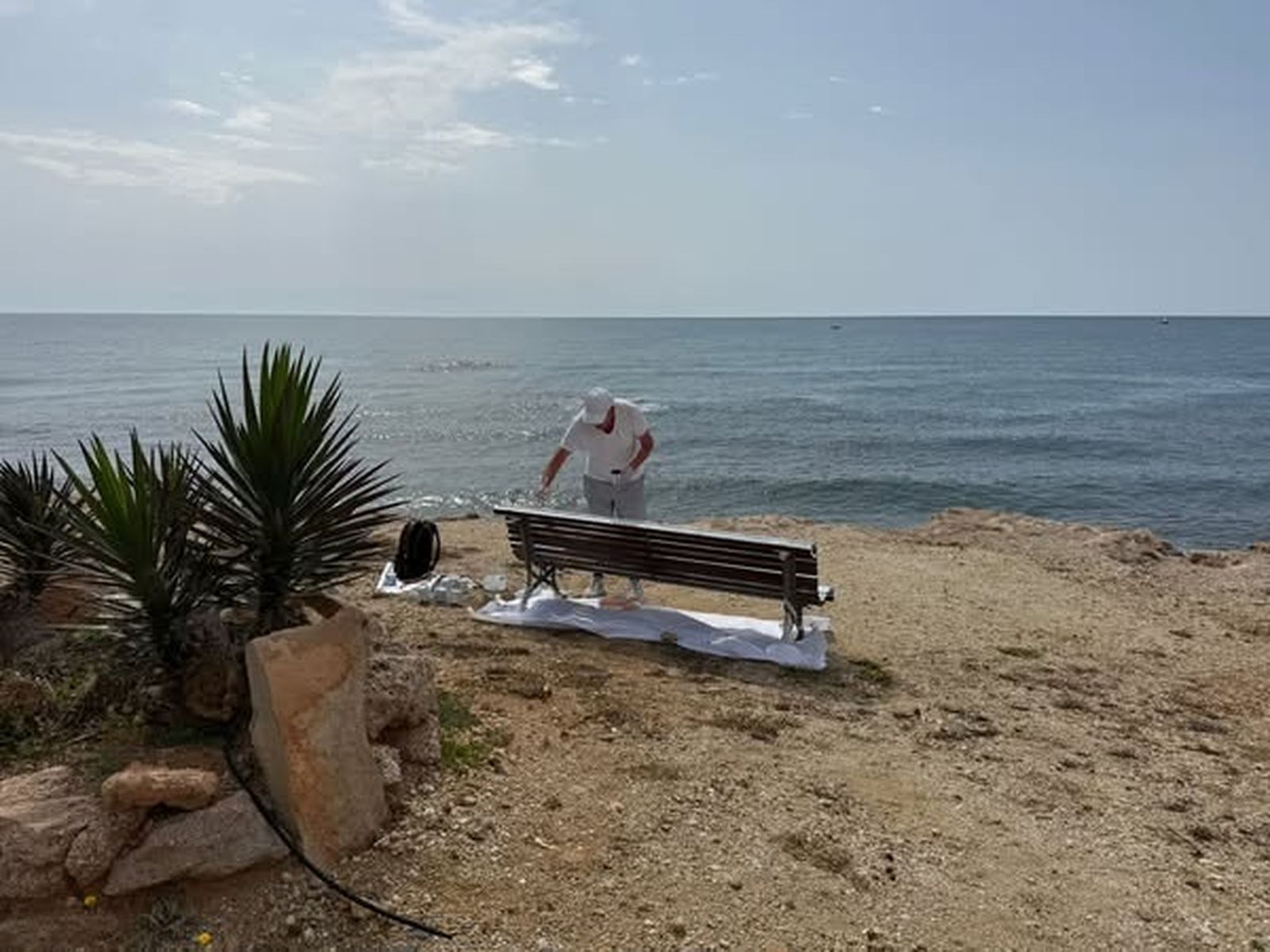 El autor de la obra ha de explicar su mensaje en un máximo de 150 palabras