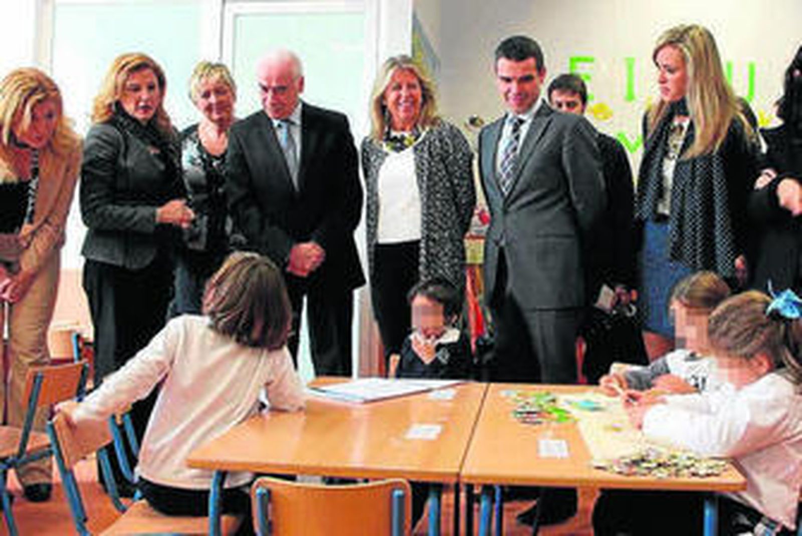 Visita oficial ayer al colegio Vargas Llosa.