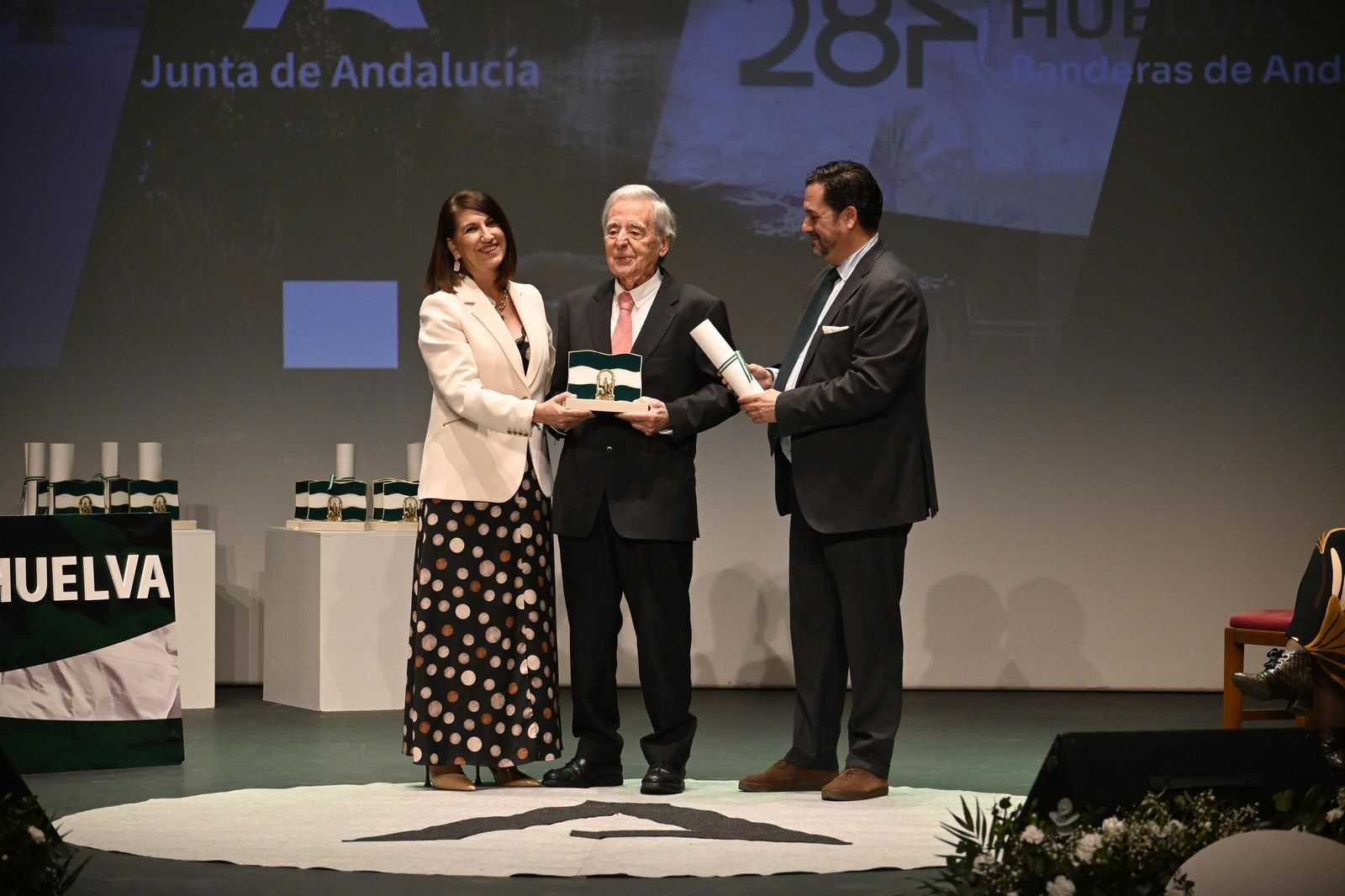 Premios de las Banderas de Andalucía en Huelva, en imágenes