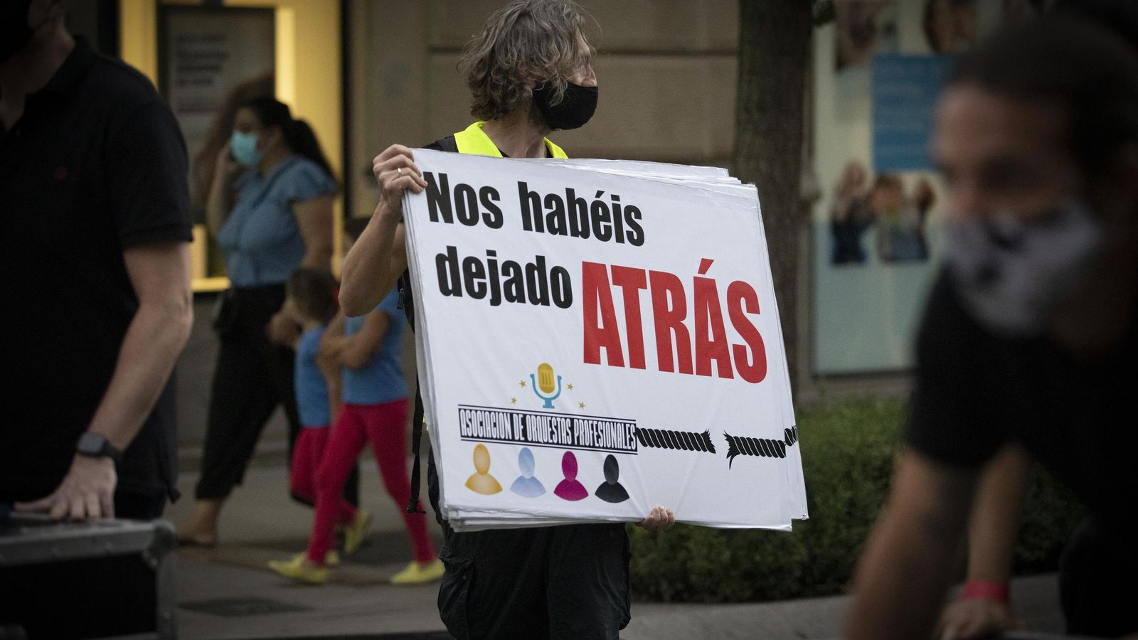 Una de las pancartas de la concentración.