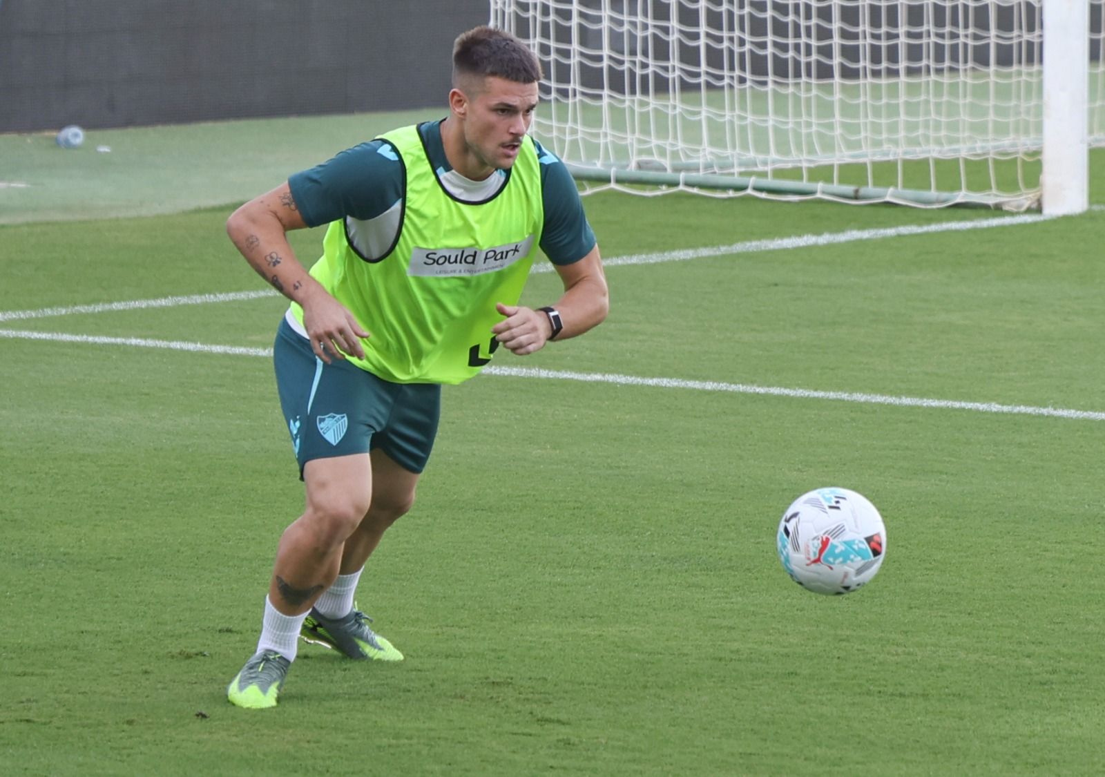 Málaga CF-Cádiz: Izan Merino sigue al margen del equipo