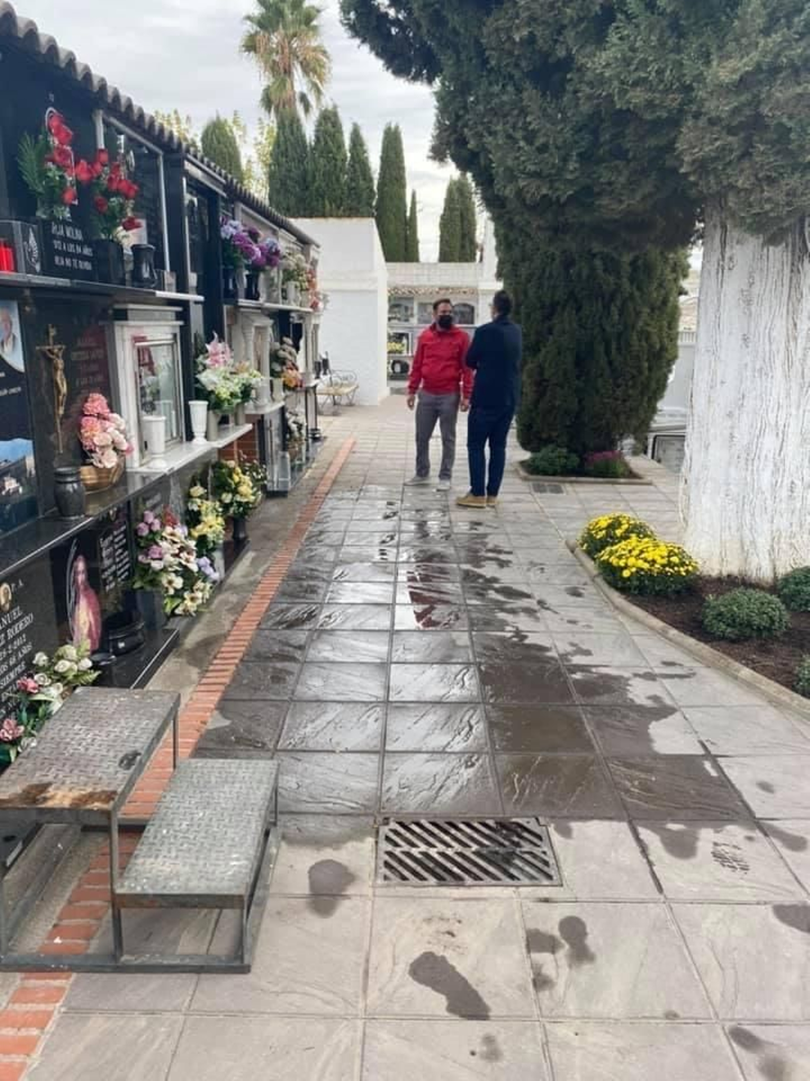 Uno de los cementerios de Vegas del Genil.