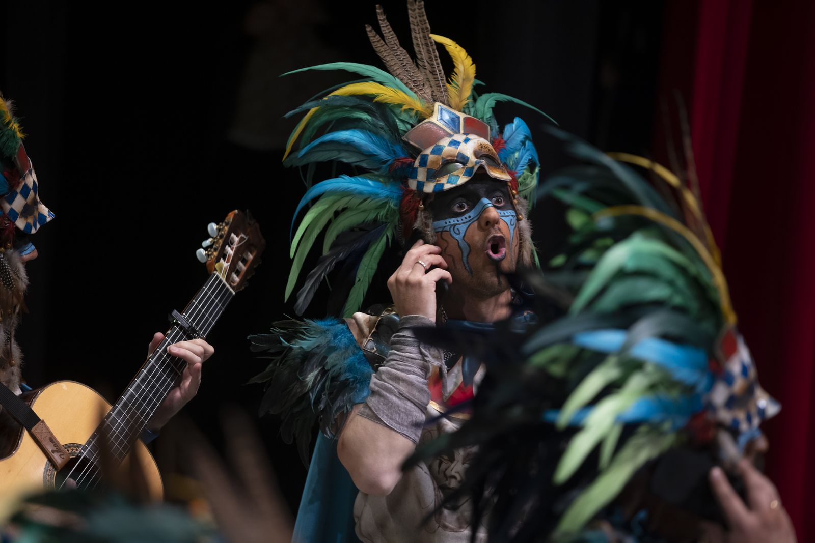 Imágenes de la actuación de la comparsa de Bollullos "El sacrificio" en el Carnaval Colombino