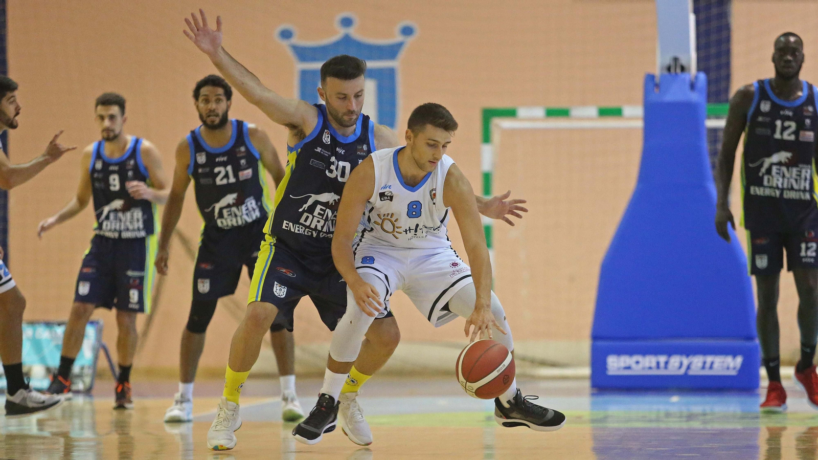 Las mejores fotos del UDEA - ULB de la Copa Diputación