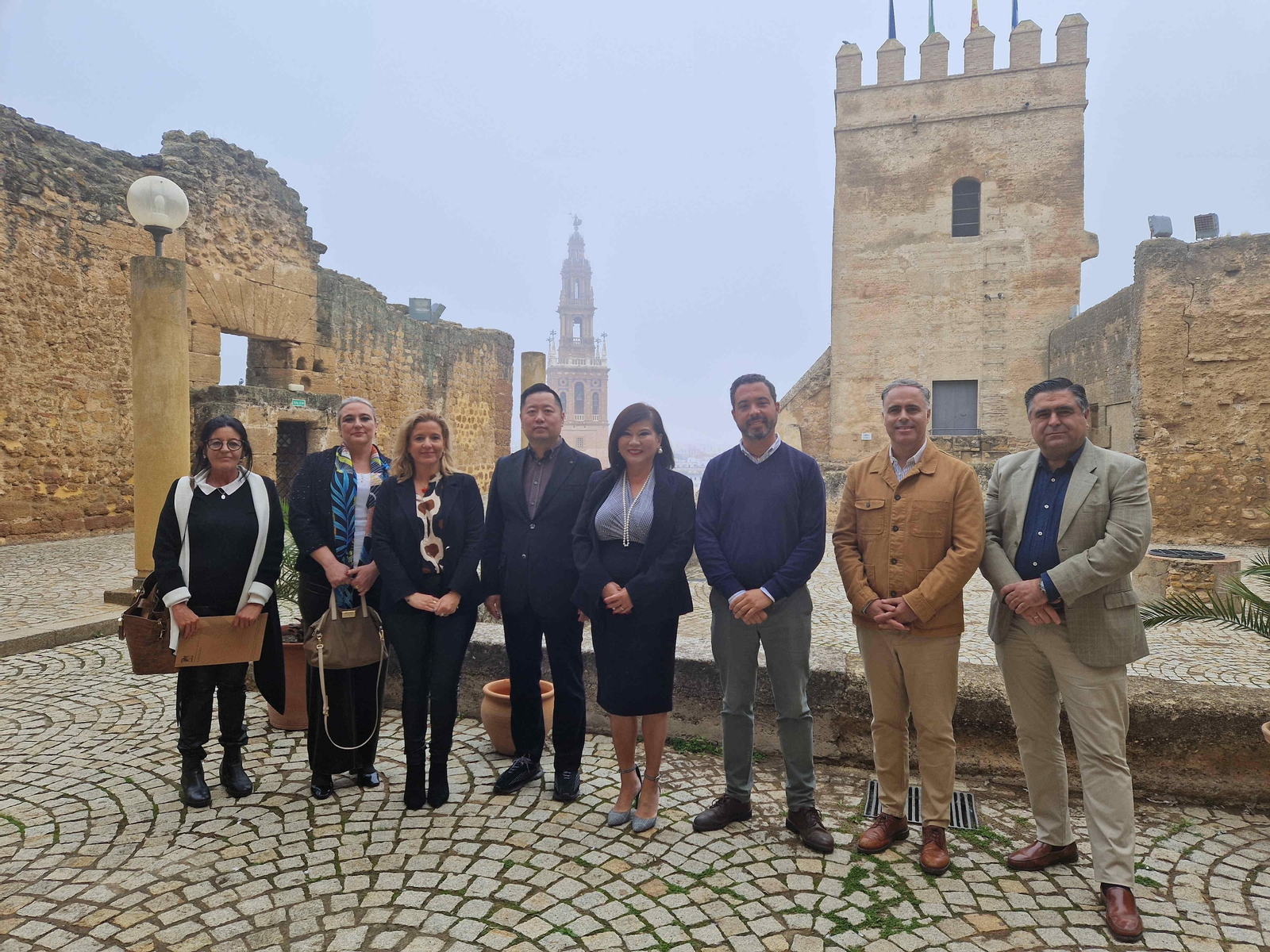La Cámara de Comercio de Shanghai visita Carmona para establecer vínculos turísticos y comerciales.