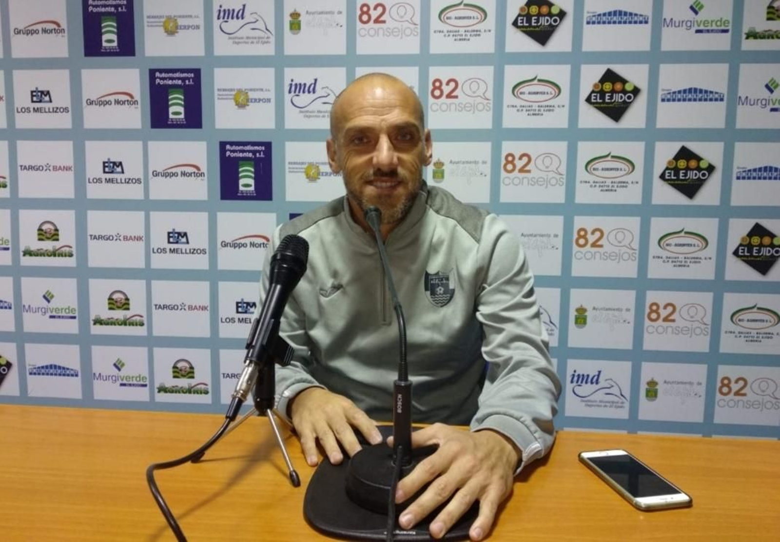 David Cabello durante una comparecencia de prensa en Santo Domingo.