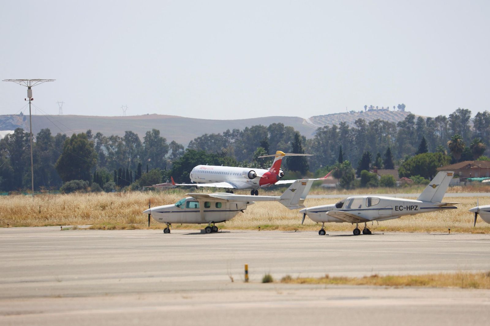 Los primeros vuelos comerciales en el aeropuerto de Córdoba, en fotografías