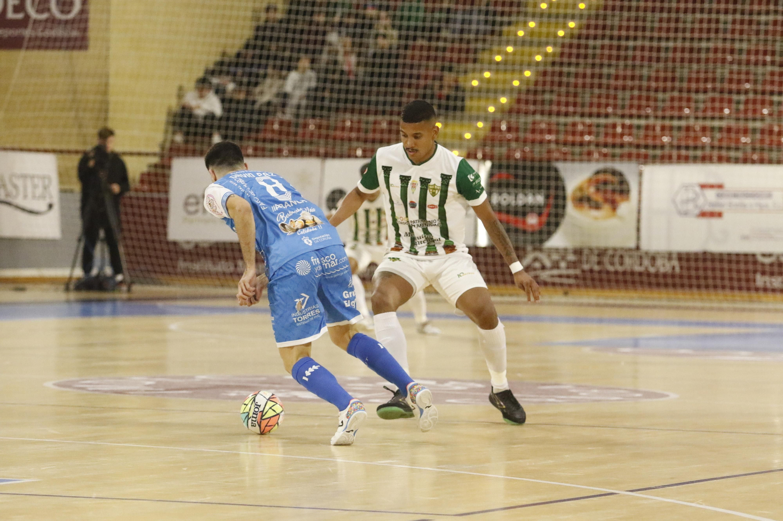 Las mejores fotos de la victoria del Córdoba Futsal ante el Noia