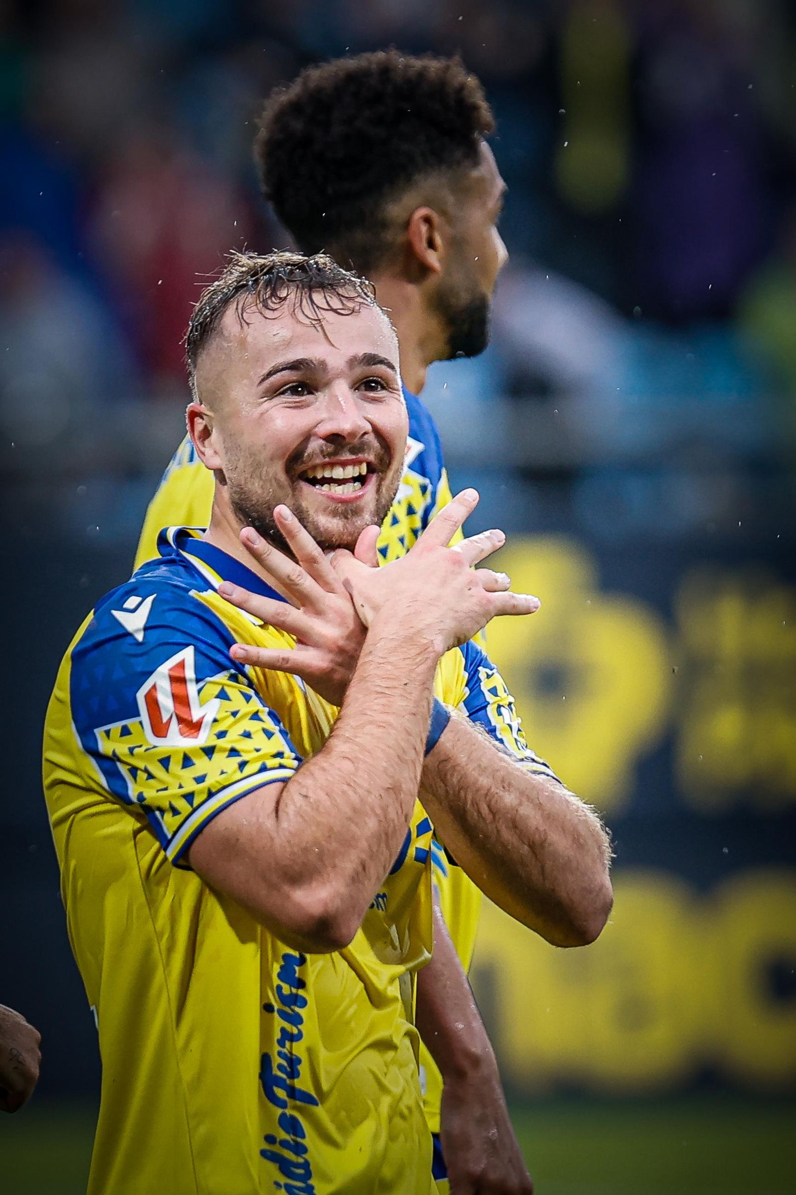 Búscate entre las imágenes del partido de futbol Cádiz CF - Málaga CF