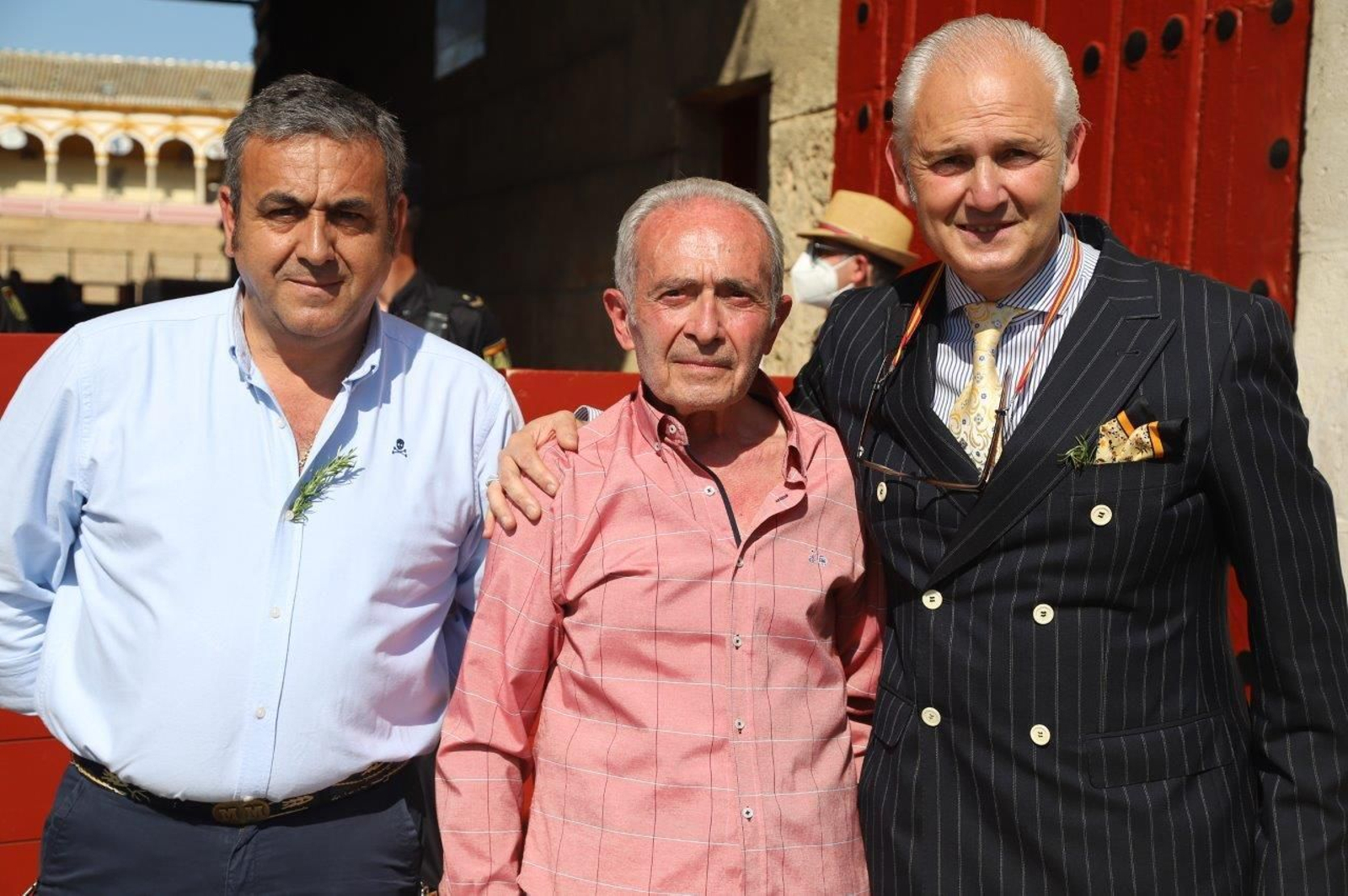 Las fotos de los famosos y la autoridades en la corrida del viernes de Feria de Abril