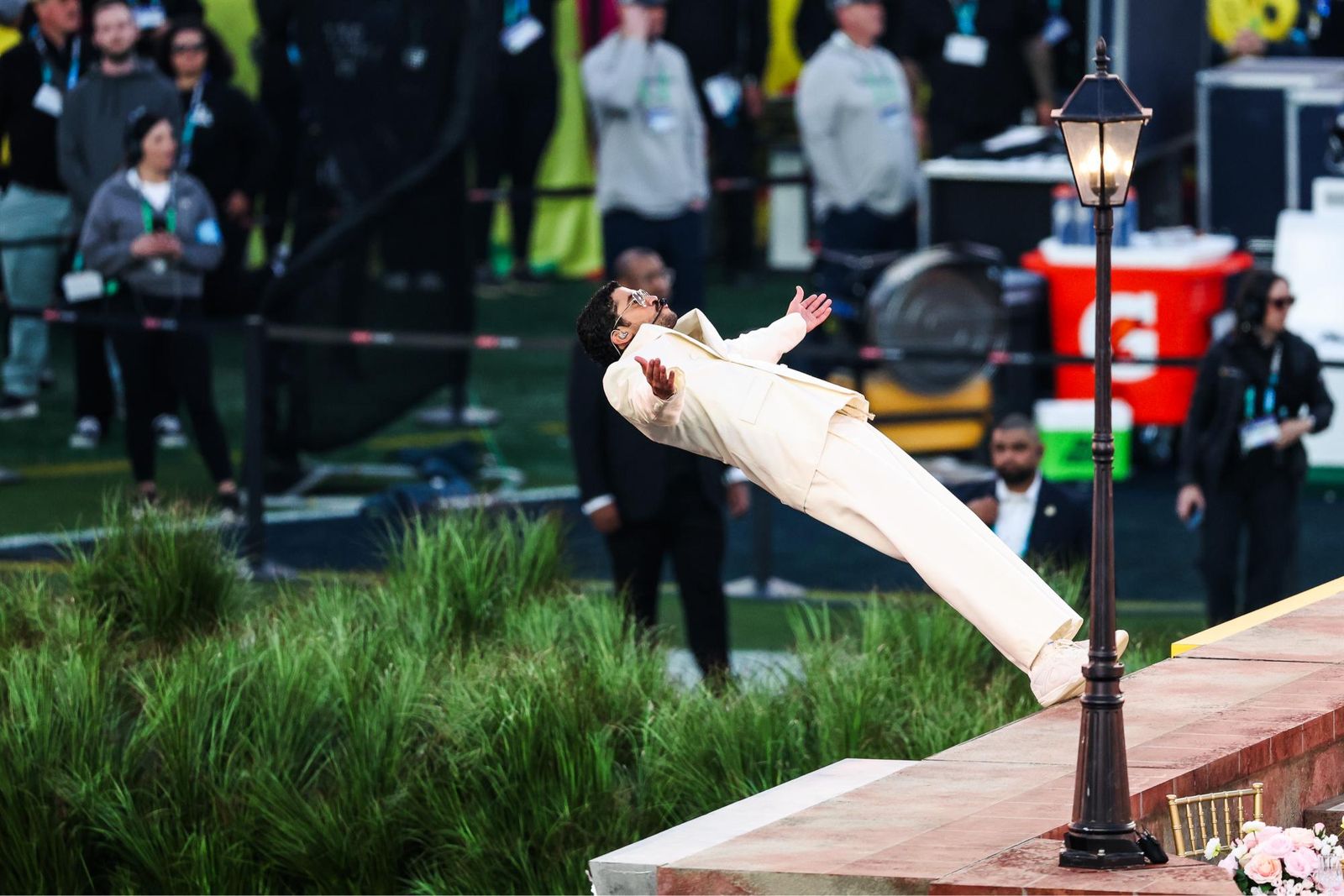 Las mejores fotos de la Super Bowl con la actuación de Bad Bunny