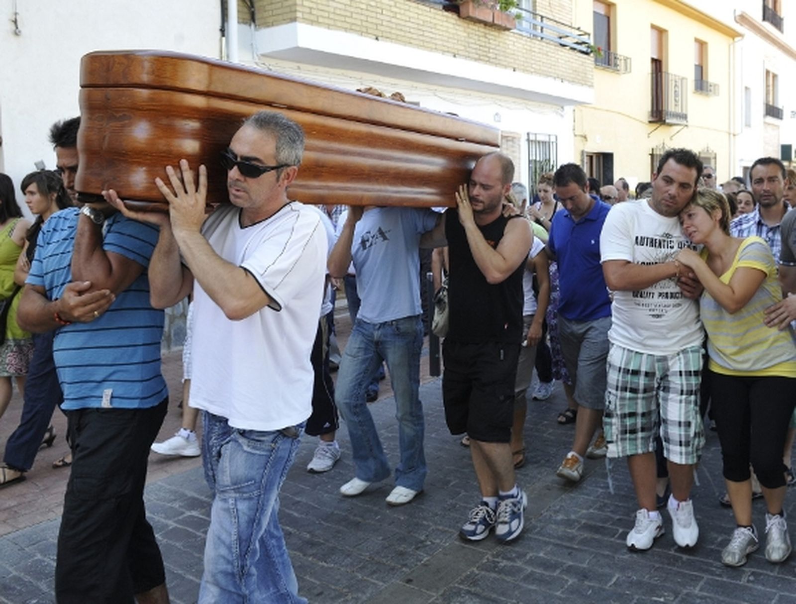 Otura despide a la joven fallecida