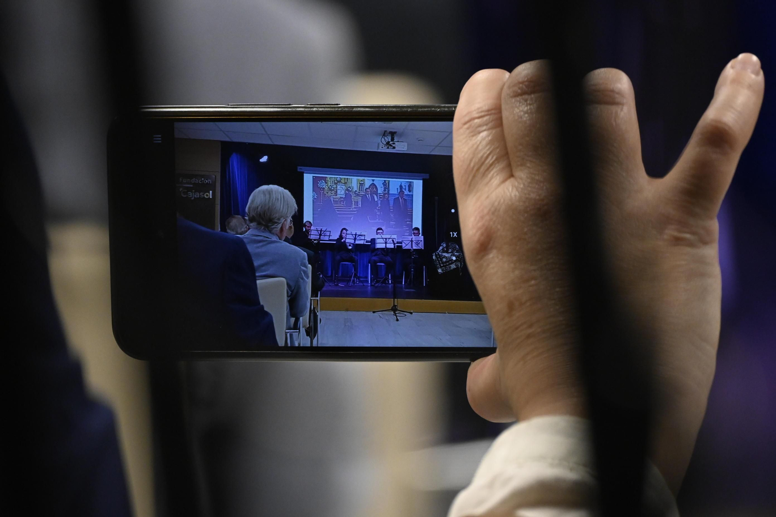 Entrega del Premio Gota a Gota a las Hermanas de la Cruz, en imágenes