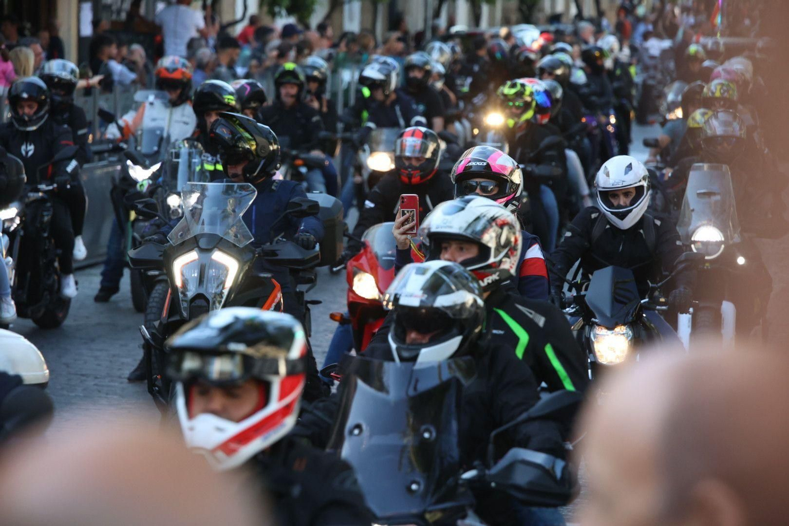 Jerez disfruta ya del ambiente del Gran Premio de MotoGP con la Gran Caravana Motera Jerez disfruta ya del ambiente del Gran Premio de MotoGP con la Gran Caravana Motera