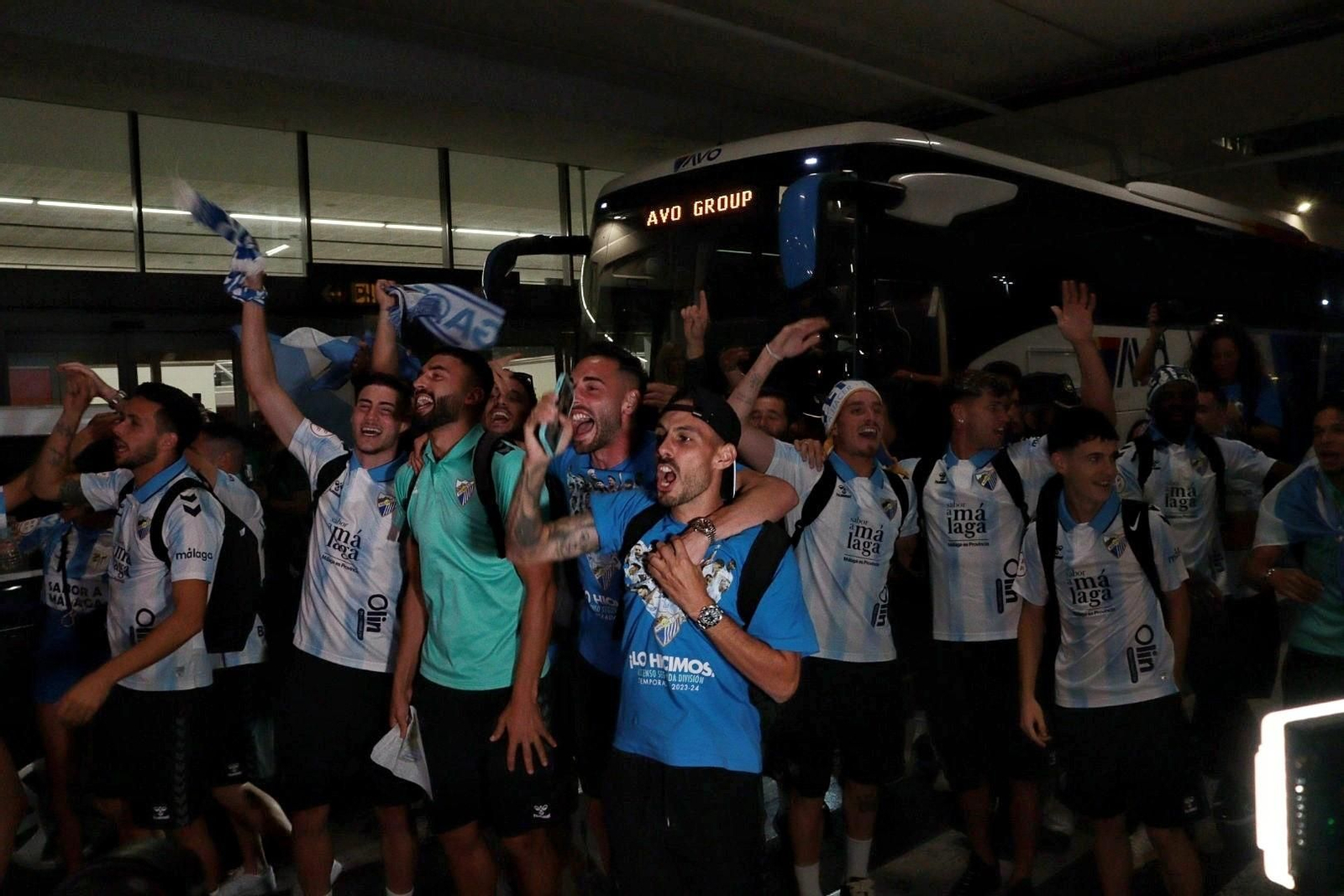 La madrugada interminable con la que Málaga celebró el ascenso