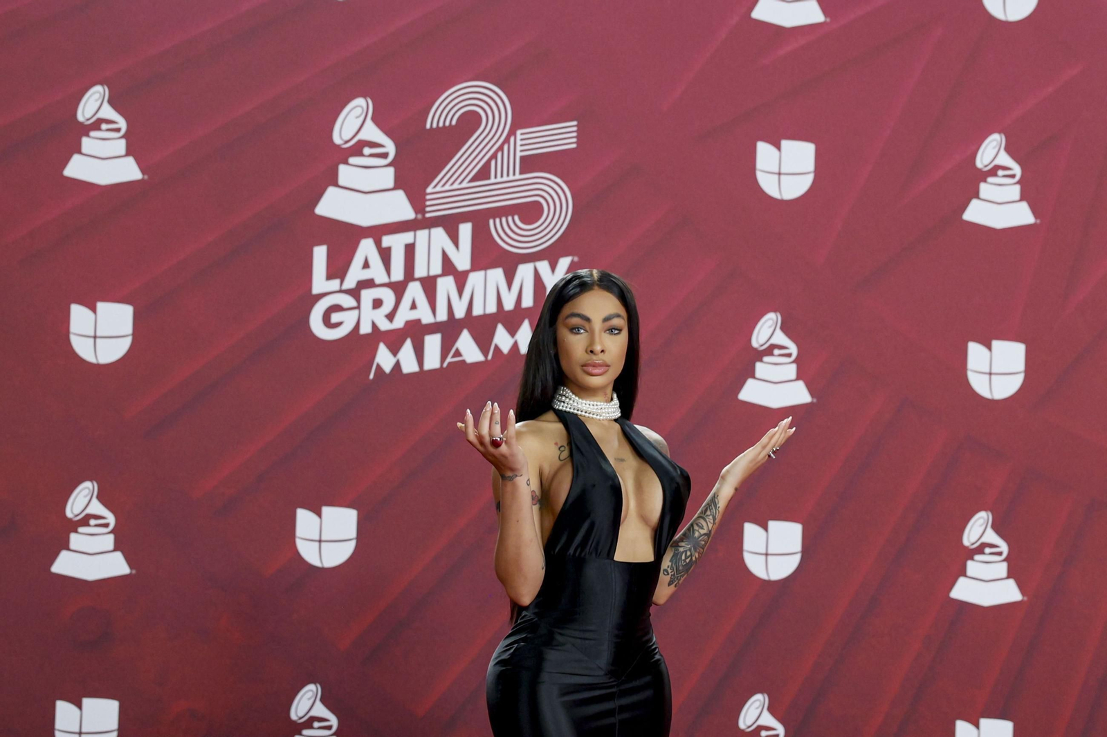 Todos los famosos, tendencias y curiosidades en la alfombra roja de la 25 edición de los Grammy Latinos