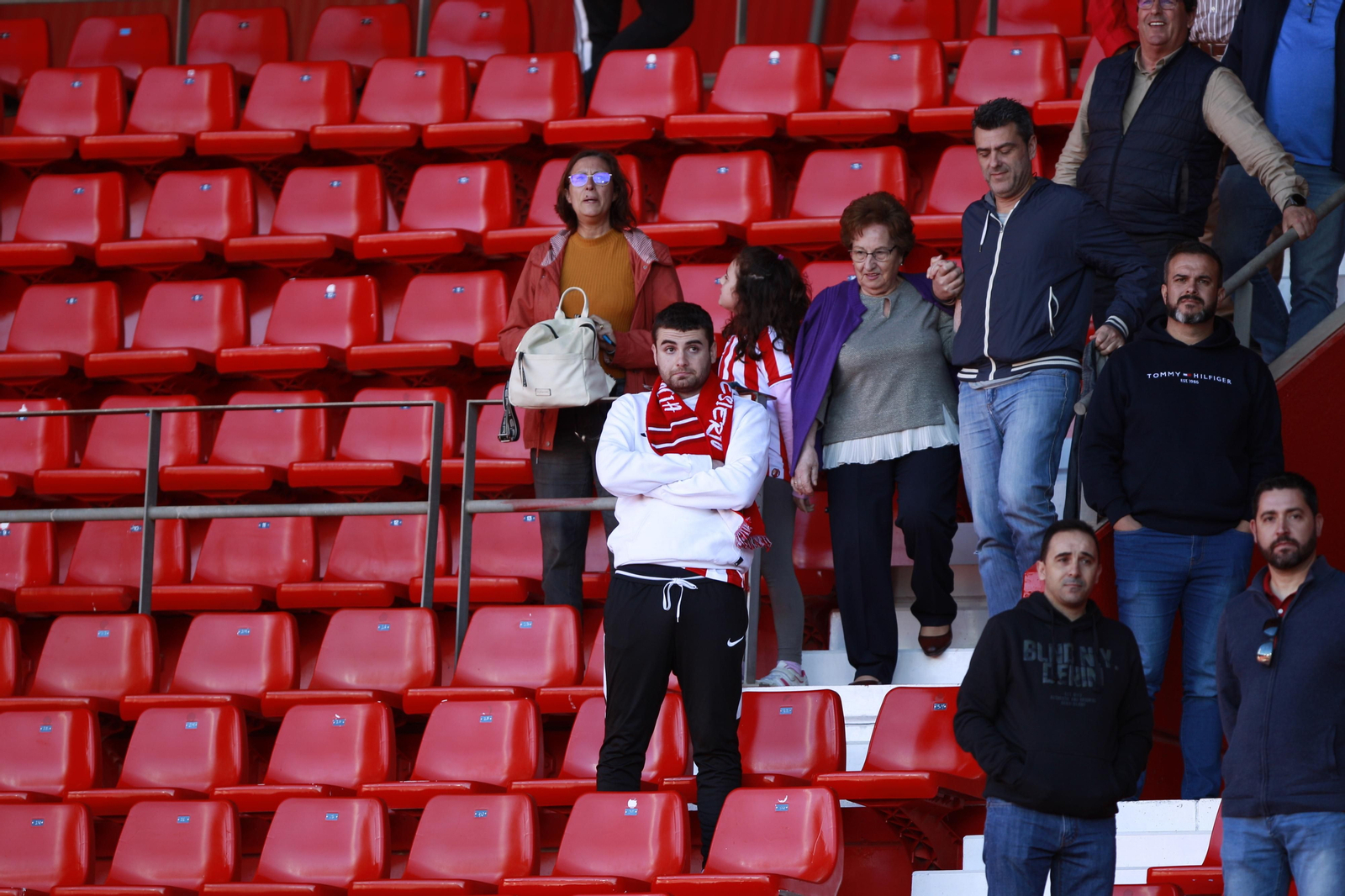 Las imágenes del triste descenso de la UDA ante el Getafe