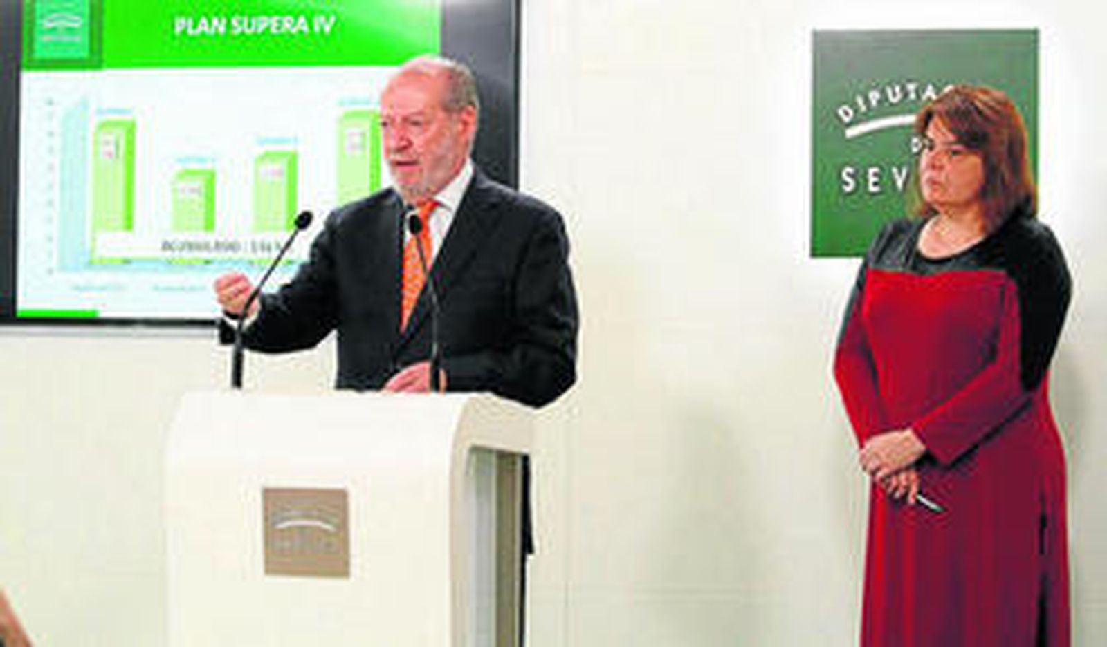 Una imagen de la presentación que hizo el presidente de la Diputación del Plan Supera IV, el pasado mes de mayo.