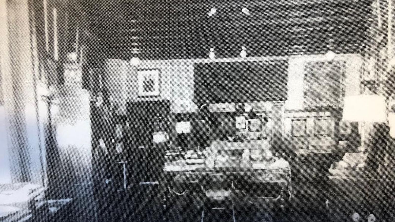 Una foto actual del escritorio MacPherson, ubicado en la calle Fermín Salvochea desde que abrió sus puertas en el año 1867.