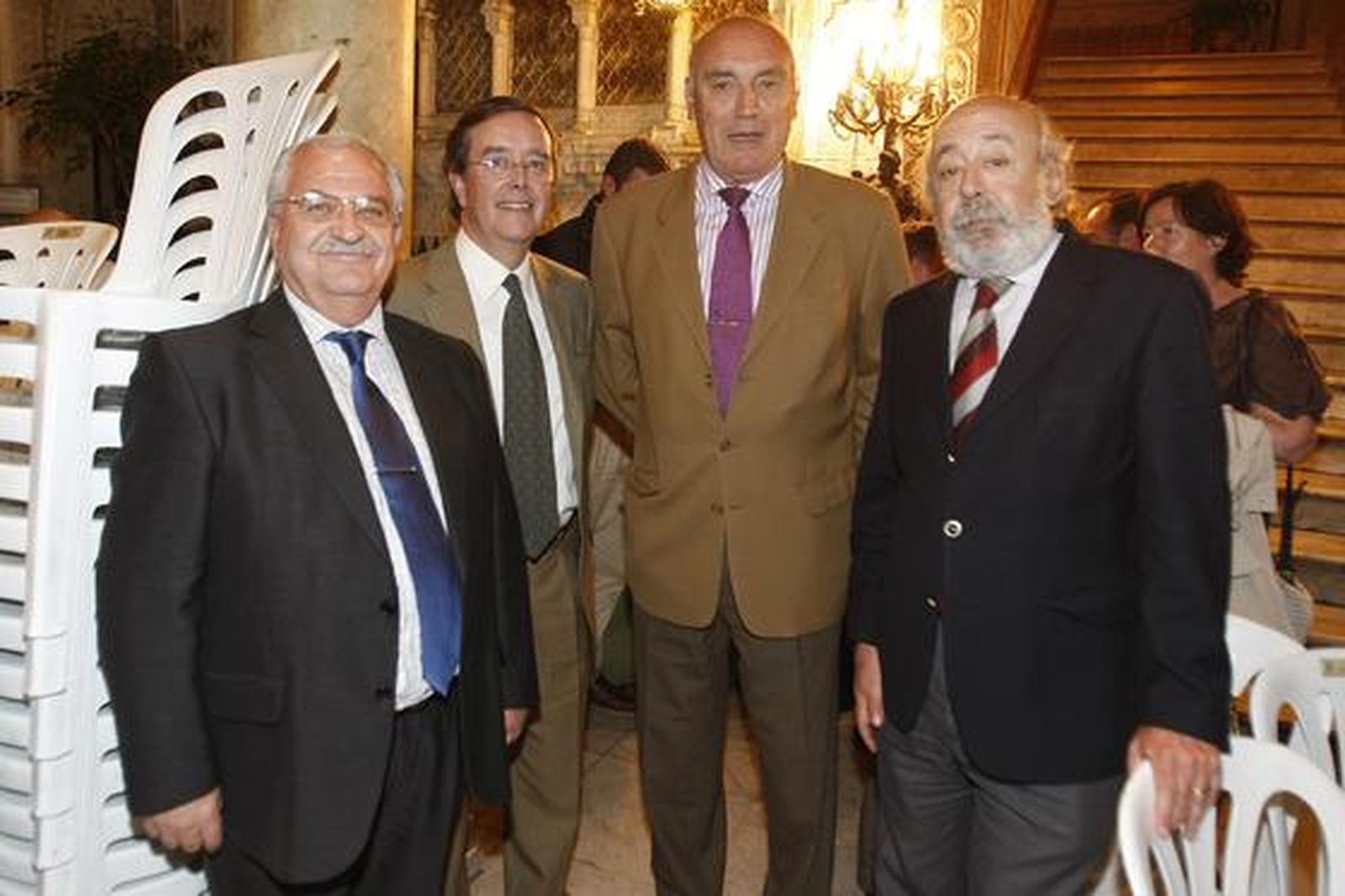 El presidente de Apemar, Emilio Medina; el director de la APBC, Albino Pardo;  Juan Bernal, de Gadesport; y Fernando Blanco, de Transmaroc.

Foto: Jose Braza