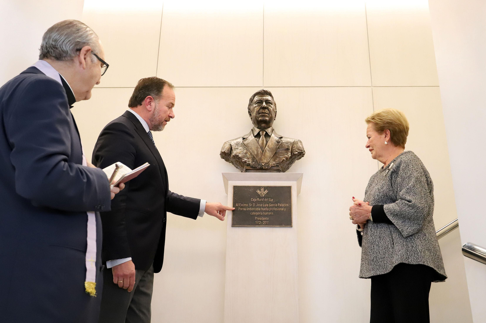 Acto homenaje a Don José Luis García Palacios en la Caja Rural del Sur, en imágenes