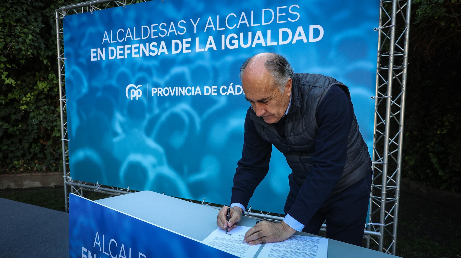 Alcaldesas y alcaldes del PP de la provincia en un acto en Jerez