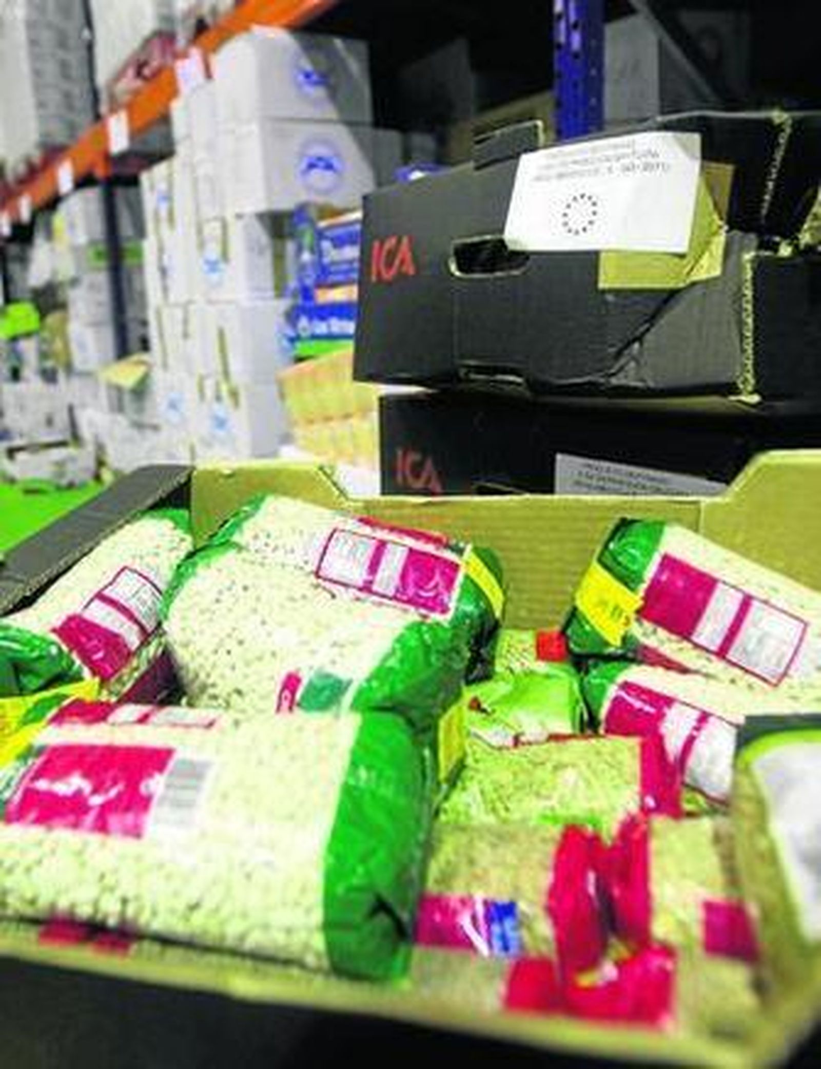 Grandes cajas con alimentos en Banco de Alimentos, la pasada semana.