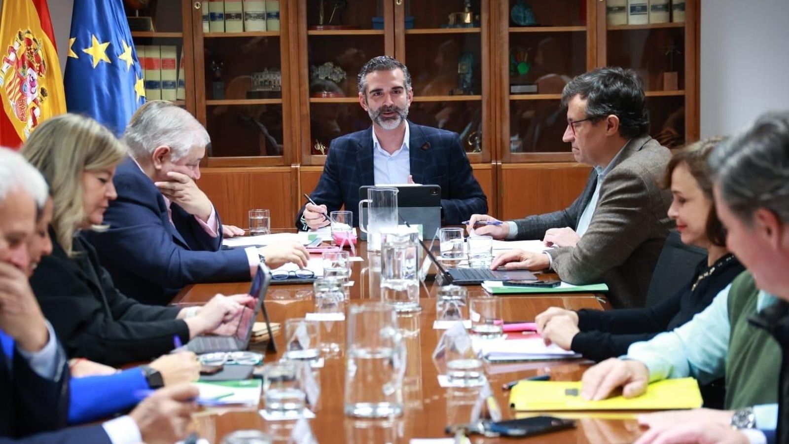 El consejero presidió ayer la Mesa de Interlocución Agraria.