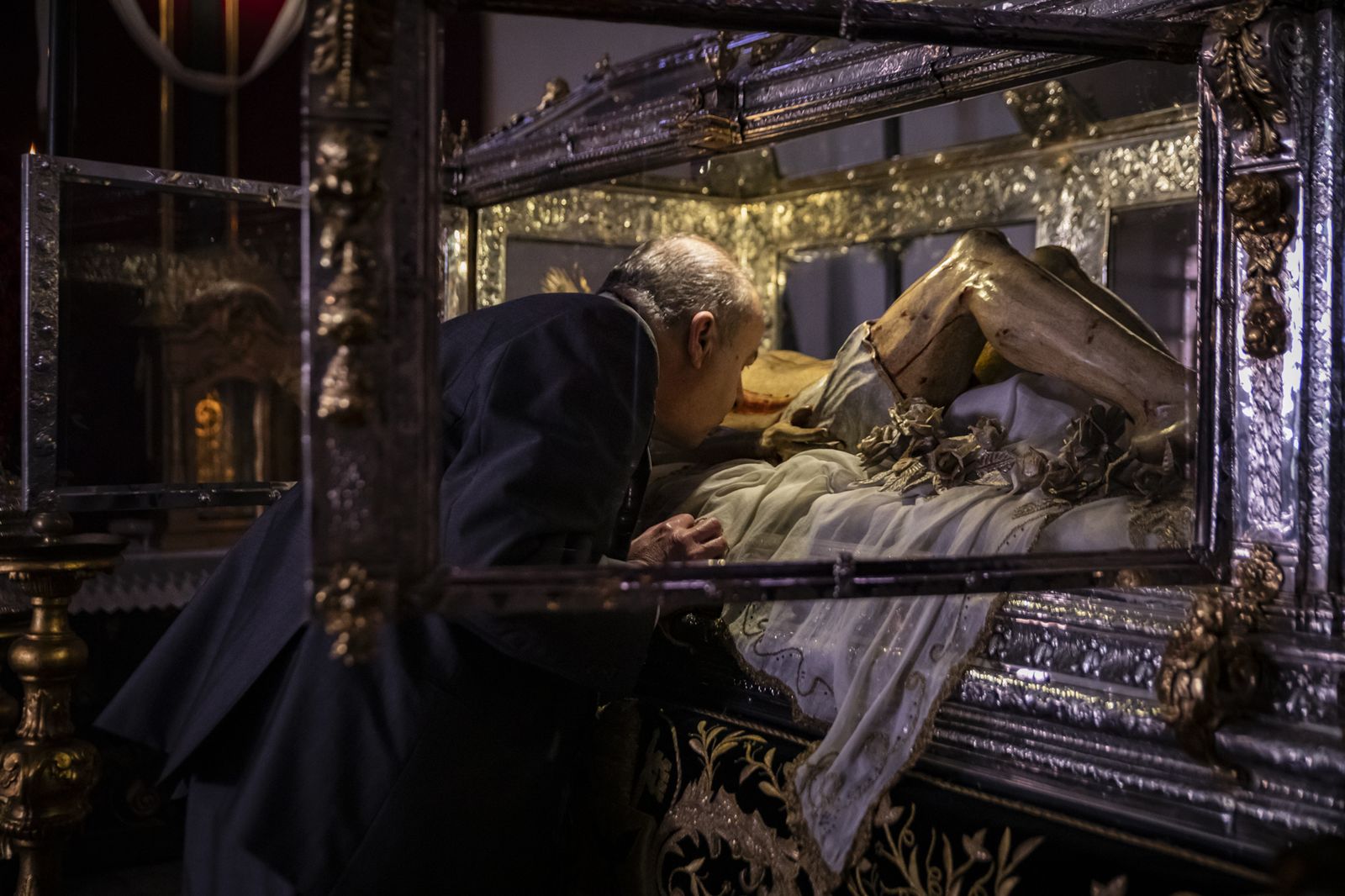 Las imágenes de los besapiés y besamanos del tercer Domingo de Cuaresma en Jerez: veneraciones del centro a los barrios