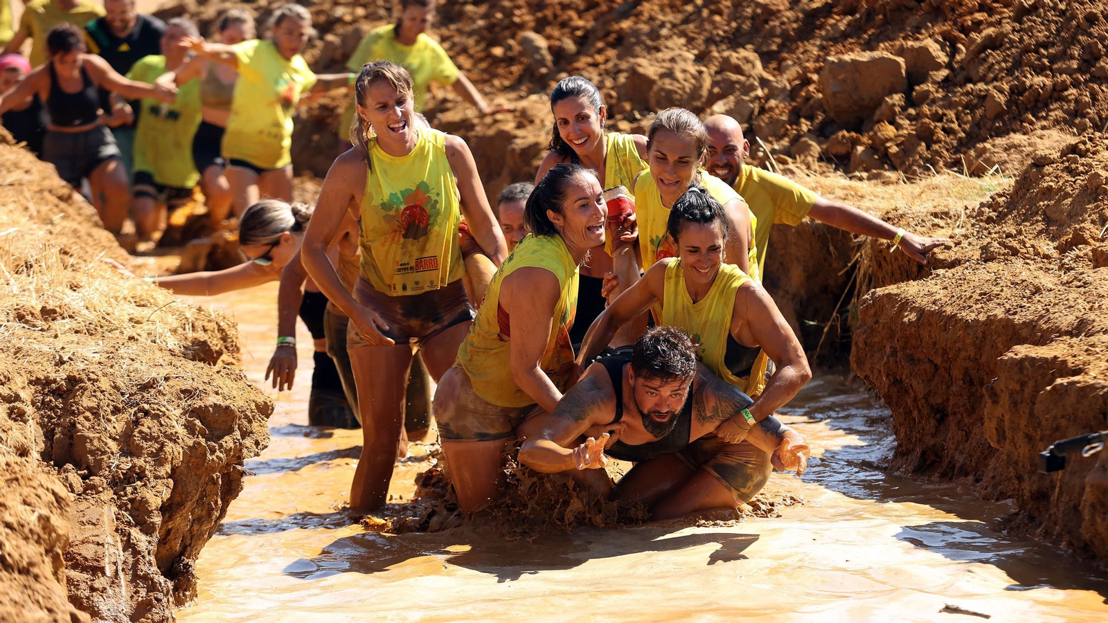 Búscate en la VII Carrera del Barro en La Barca
