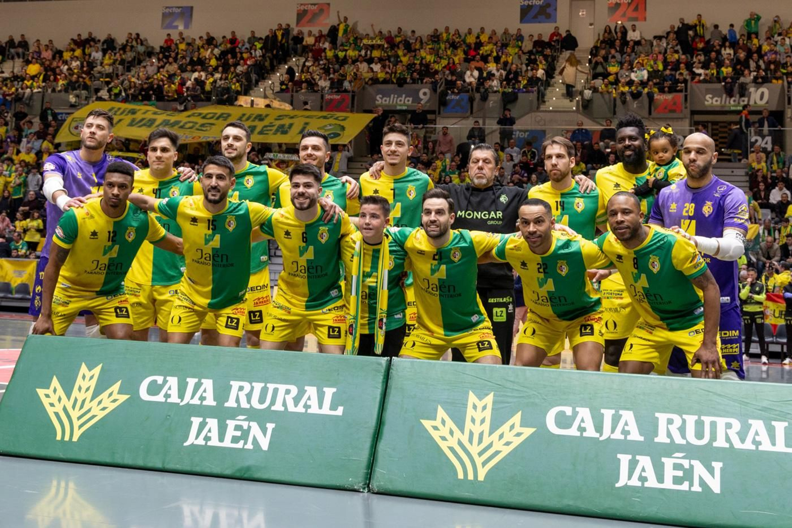 El éxtasis de la victoria copera del Jaén Paraíso Interior FS sobre el Barça, en imágenes