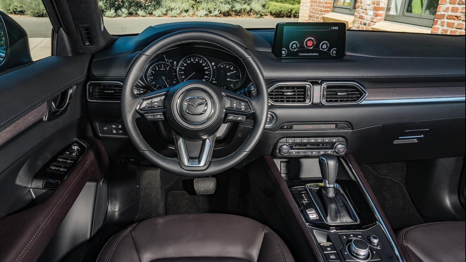 En cada uno de sus modelos Mazda aspira al mismo objetivo: la unión entre el conductor y su coche. También en el CX-5.