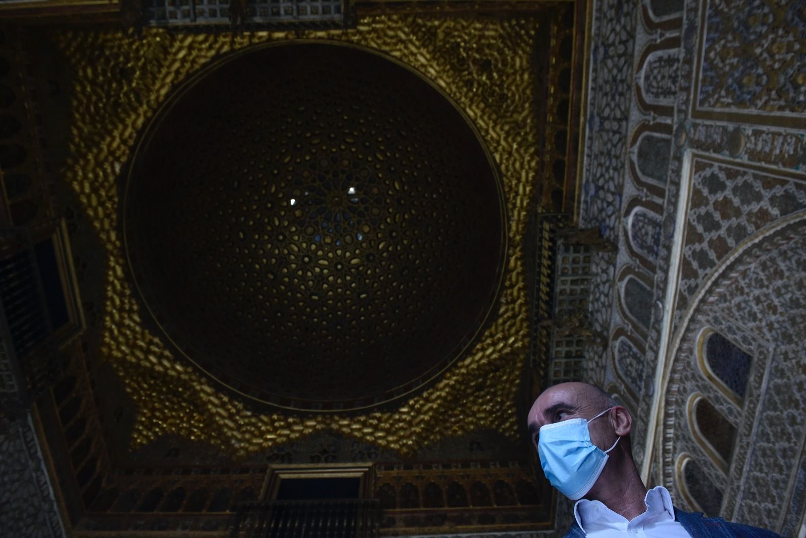El delegado de Turismo, Antonio Muñoz, en el Alcázar.
