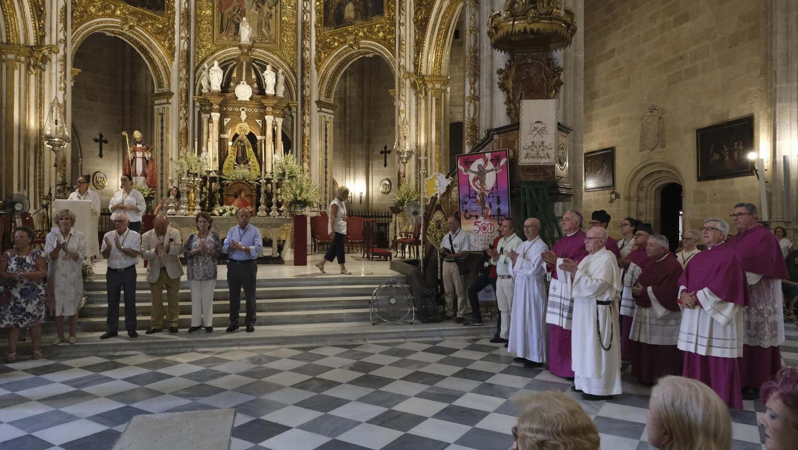 Ofrenda floral a la Virgen del Mar en la Feria de Almería 2024, en imágenes