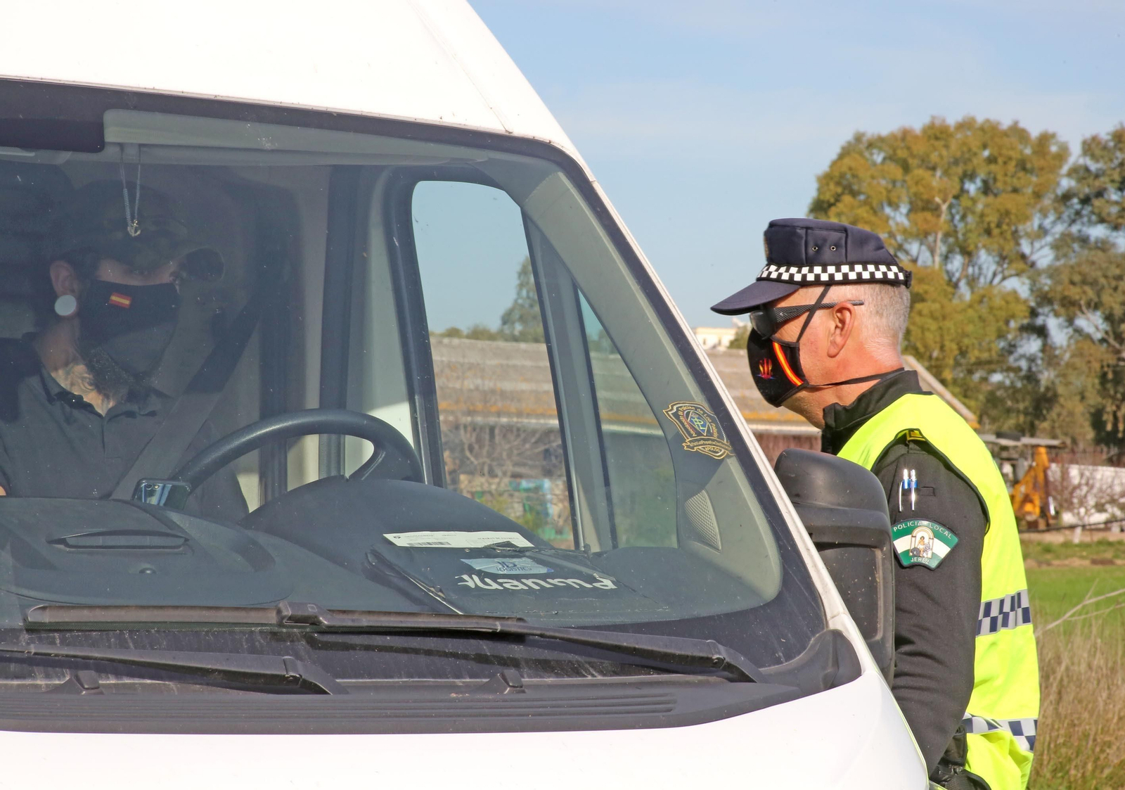 Coronavirus: Controles de la Policía Local a la entrada a Jerez desde Sanlúcar