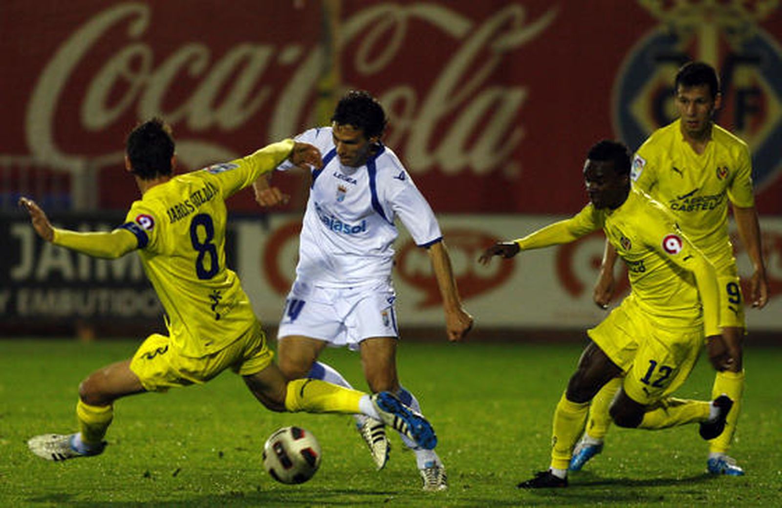 El Xerez vuelve a saborear el triunfo después de seis jornadas gracias a los goles de Héctor (pp) y Óscar Díaz./Fotos:LOF

Foto: LOF