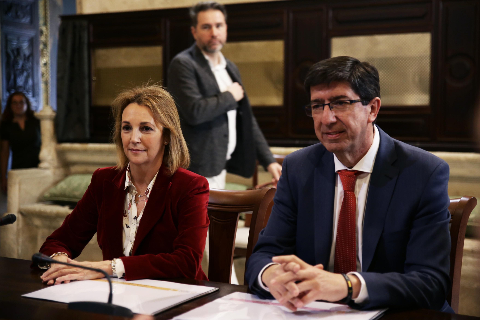 María José Torres, secretaria general de Justicia, y Juan Marín, consejero.