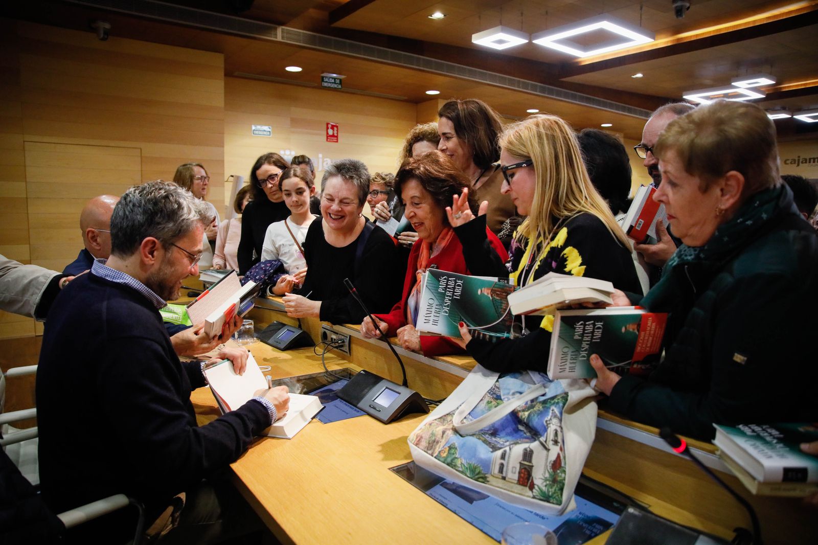 ¿Has estado en la presentación del libro de Máximo Huerta? Entra en la galería y buscate