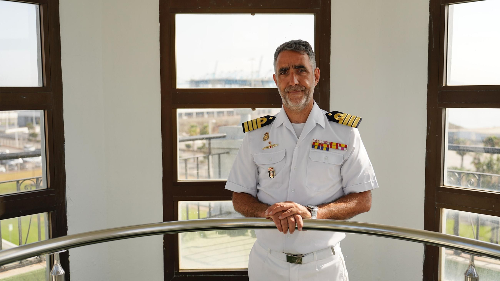 Entrevista con el comandante naval Fernando García, en la sede la comandancia de Algeciras