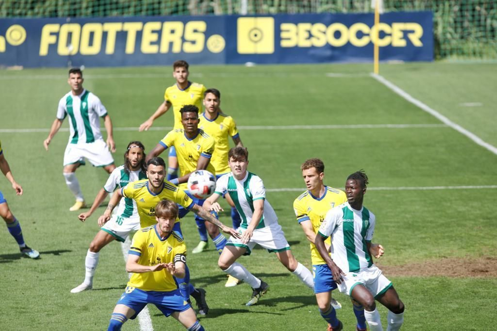 Las imágenes de la derrota del Córdoba CF ante el Cádiz B