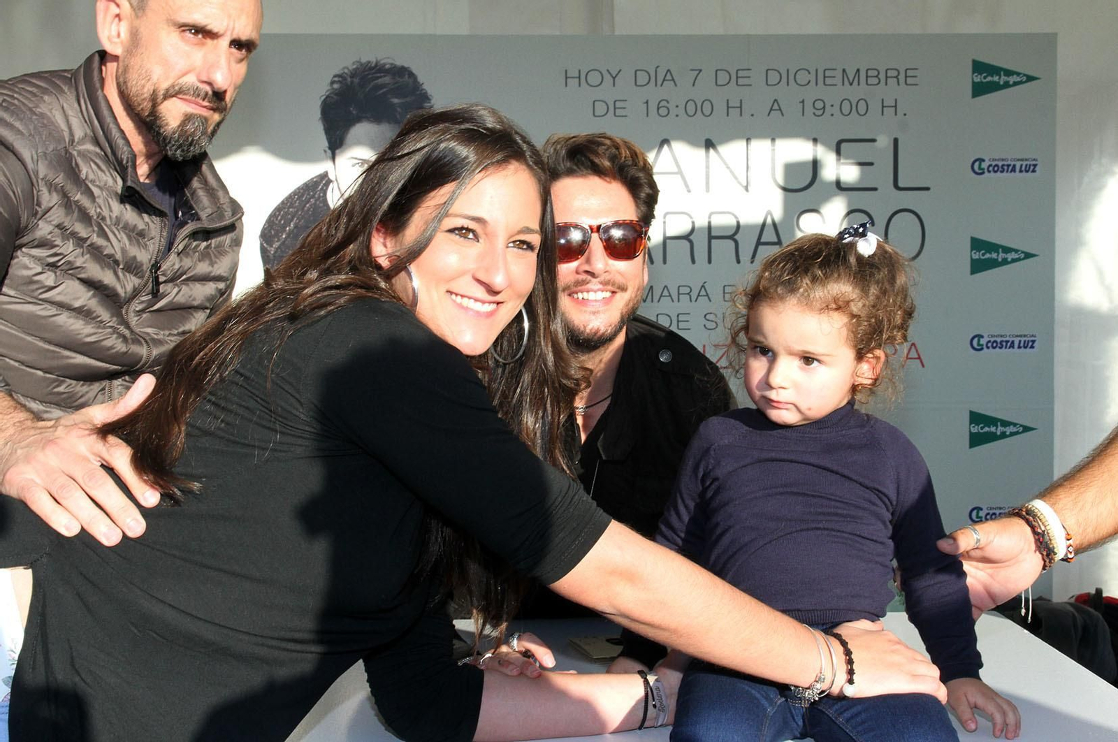 Manuel Carrasco firma sus discos, en imágenes