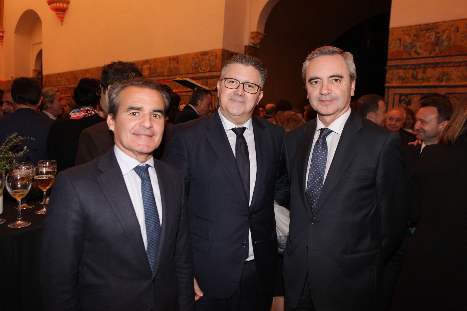 Rafael Herrador, director de Caixabank en Andalucía; Antonio Martín, director general de Martín Casillas, y José Ángel Hernández, director de Empresas de Caixabank en Andalucía.