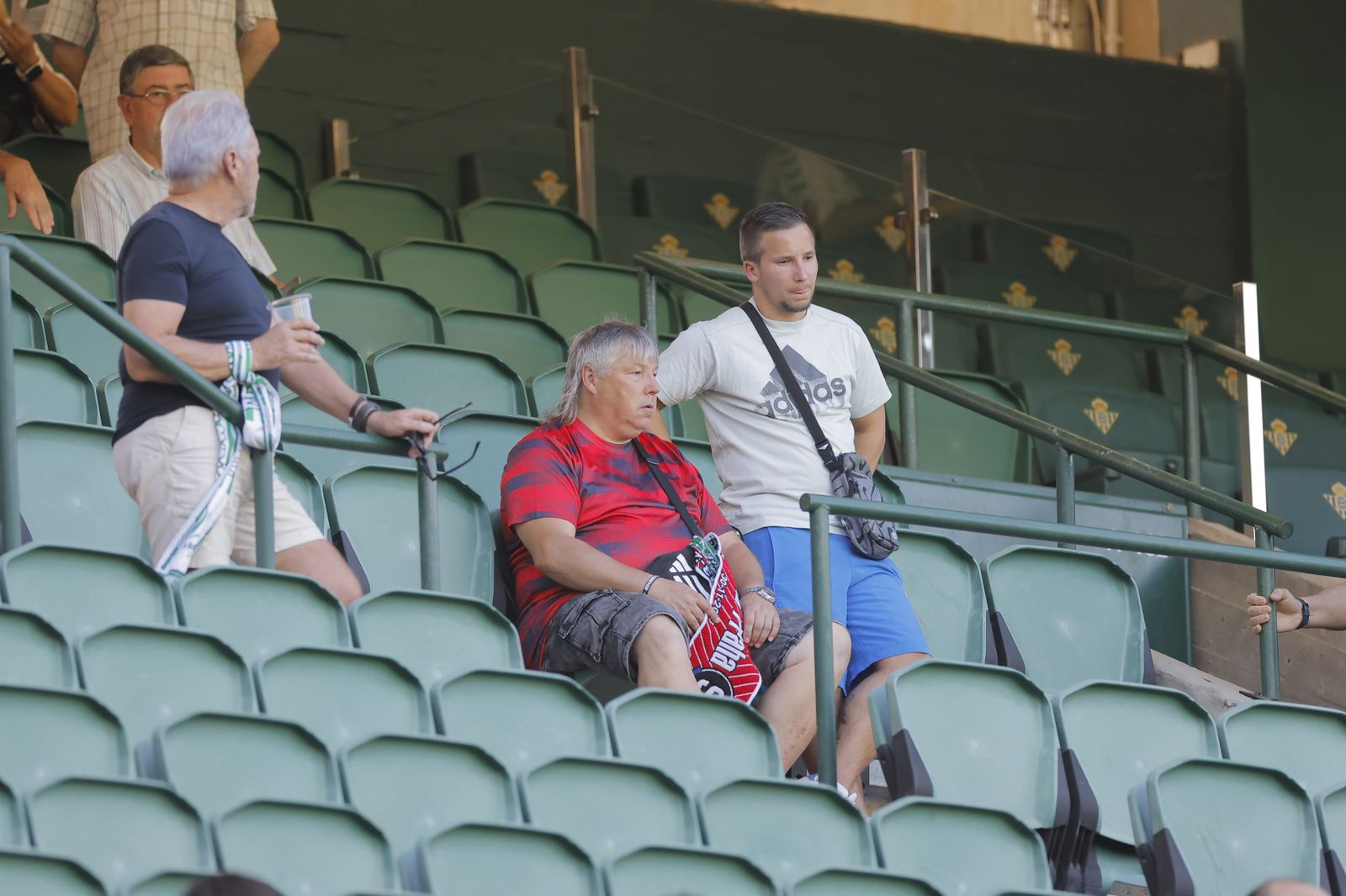 Búscate en la fotos del Betis-Sparta