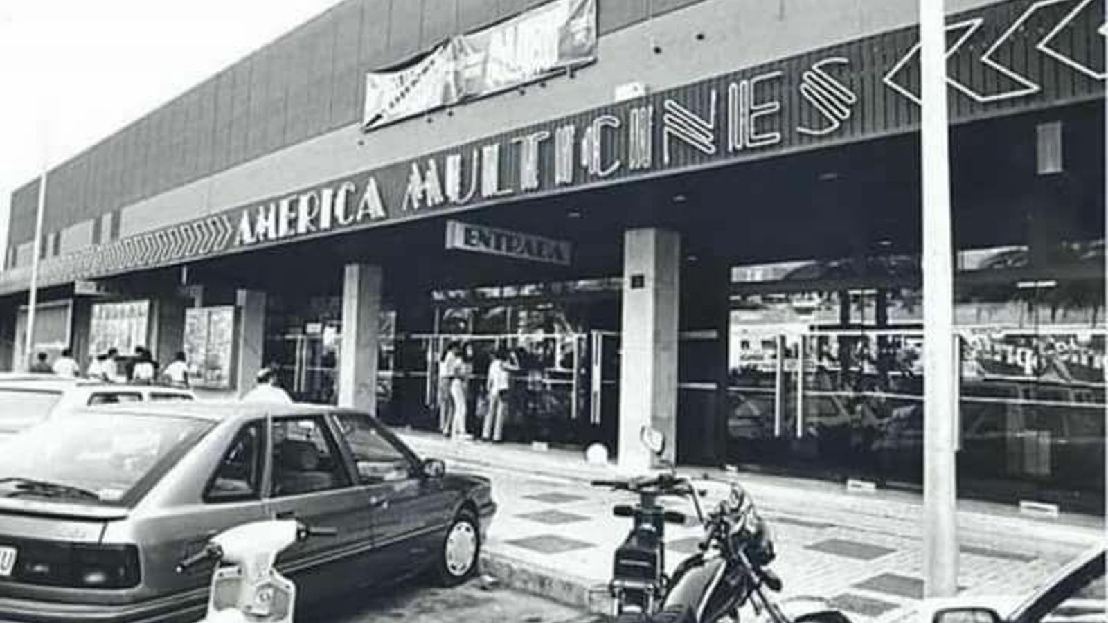 América Multicines, el primer multisalas moderno de Málaga.