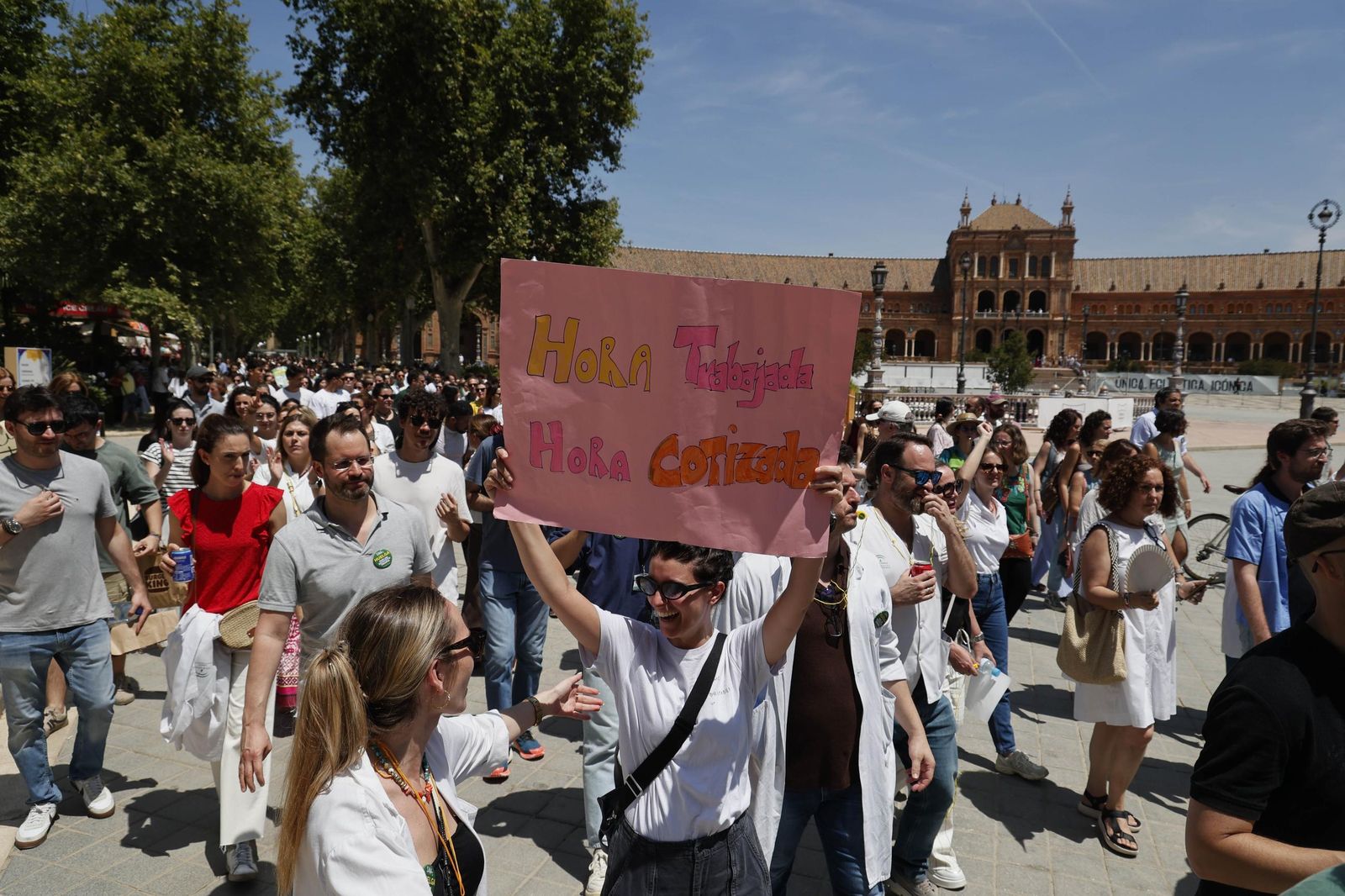 Las imágenes de la manifestación de los médicos sevillanos contra el nuevo estatuto
