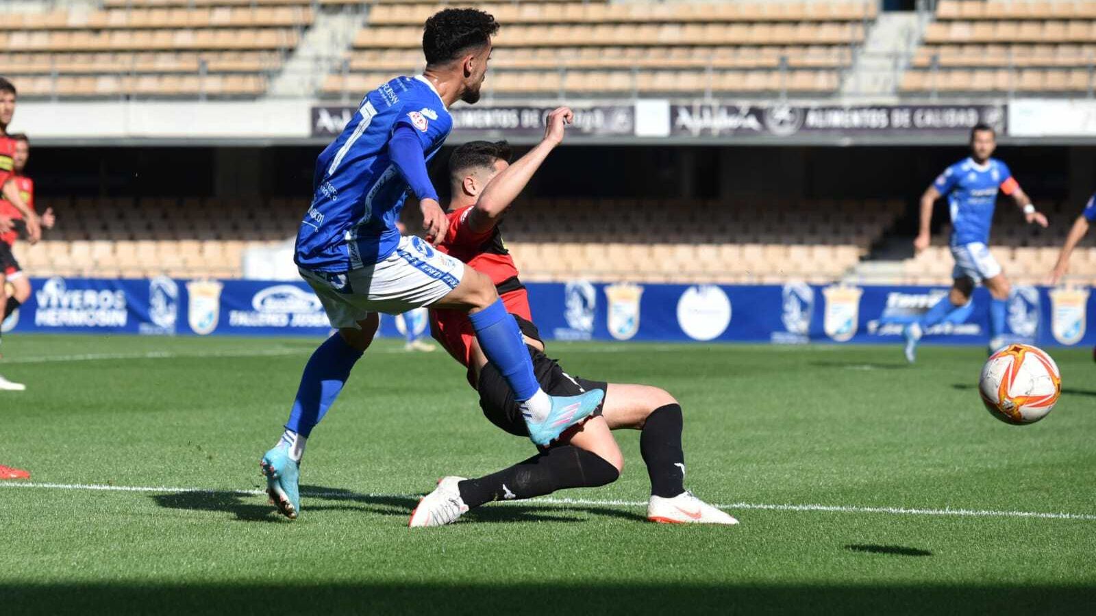 Iván Navarro fue de los azulinos más activos en ataque.